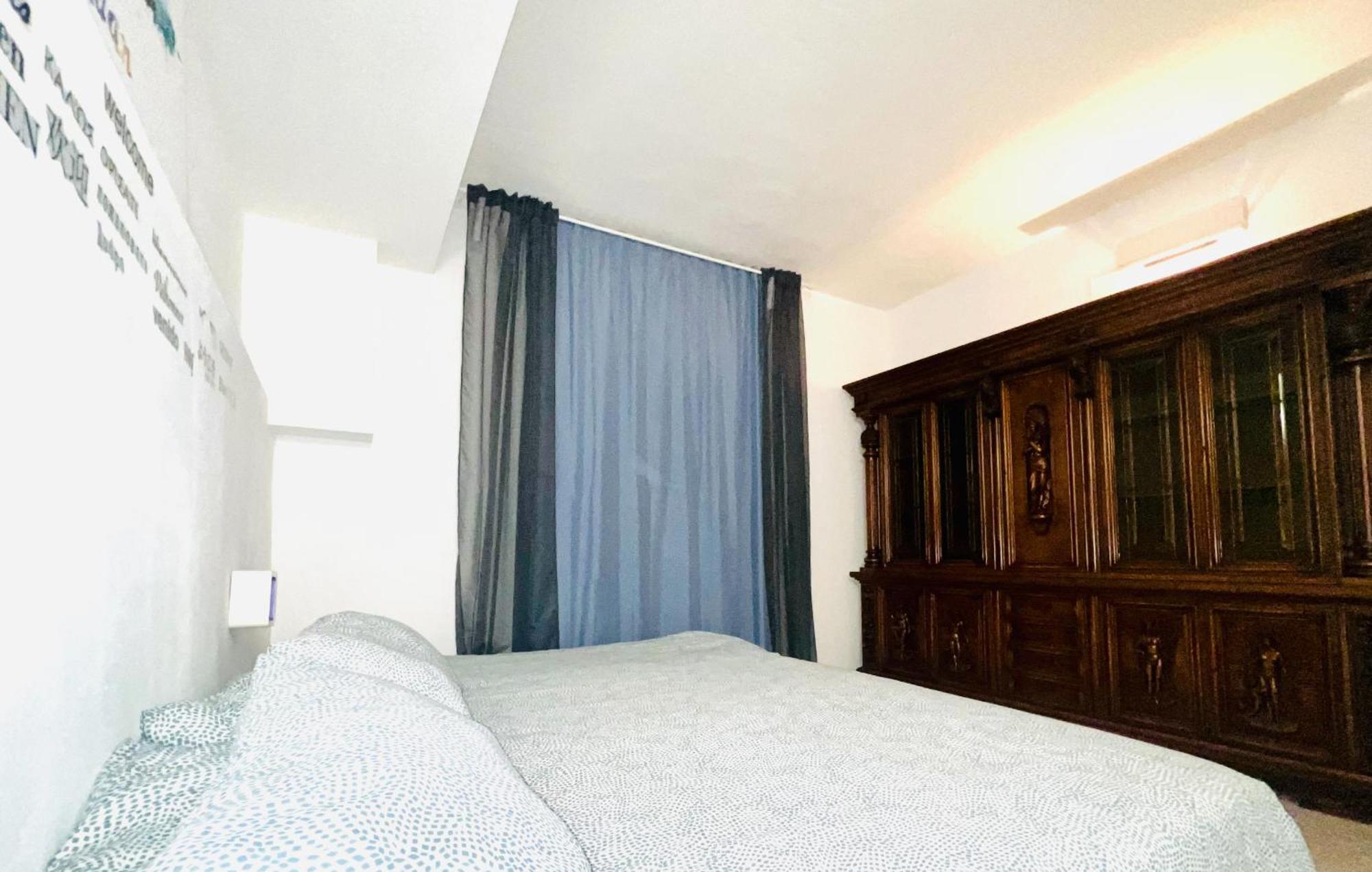 Appartement Flats With Parking In City Close To The Red Metro *